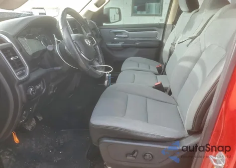 2019 Ram 1500 Big Horn/Lone Star z USA, uszkodzony, nr VIN 1C6SRFMT6KN572239